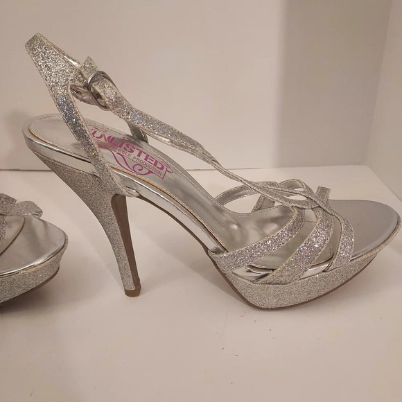 Unlisted A Kenneth Cole Production Hour Friend Silver Glitter Heels in Size 8 - Picture 2 of 12